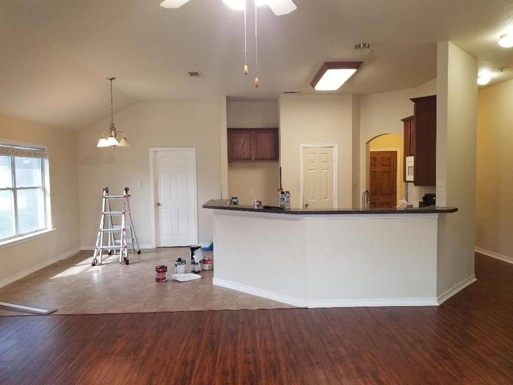 4704 Fox Meadows Lane, Mansfield, TX 76063