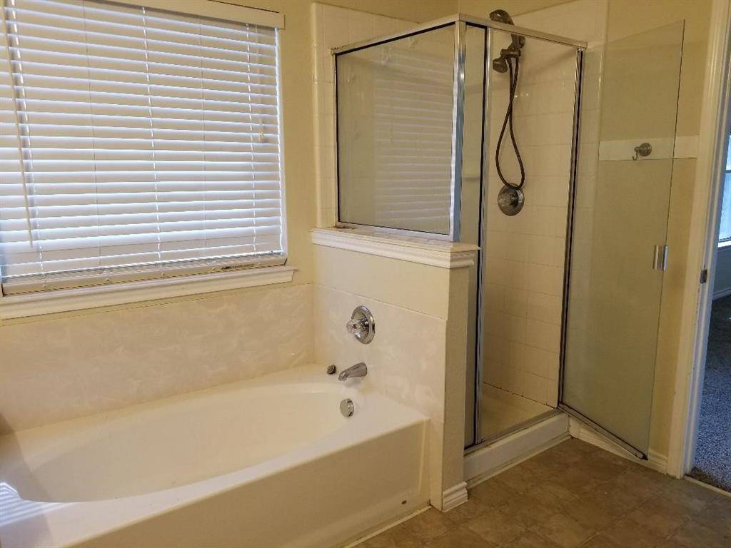 4704 Fox Meadows Lane, Mansfield, TX 76063