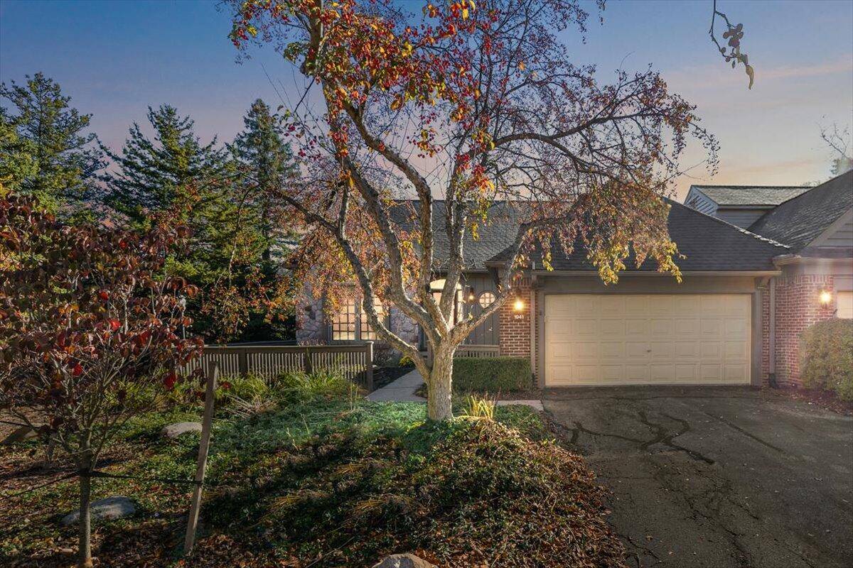 1941 Boulder DR, Ann Arbor, MI 48104