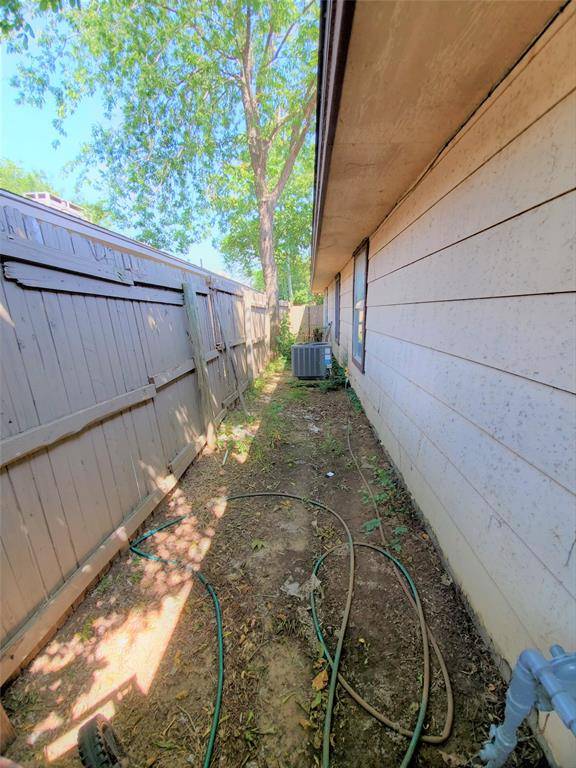 1002 Mulkey Lane, Denton, TX 76209