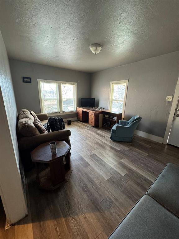 111 N Nueces, Coleman, TX 76384