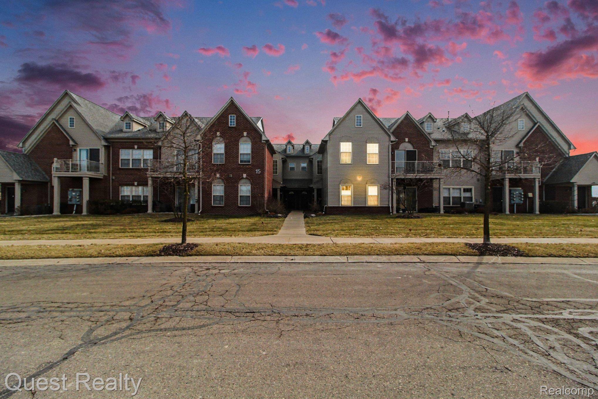 543 Addington LN, Annarborcity_washtenaw, MI 48108