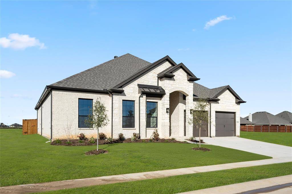 1016 Mill Ridge Drive, Justin, TX 76247