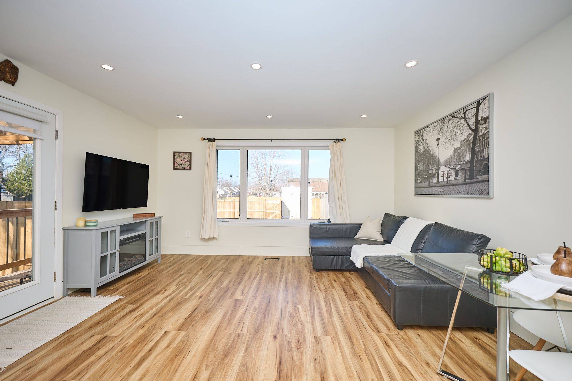 141 Douglas ST, Fort Erie, ON L2A 6V3