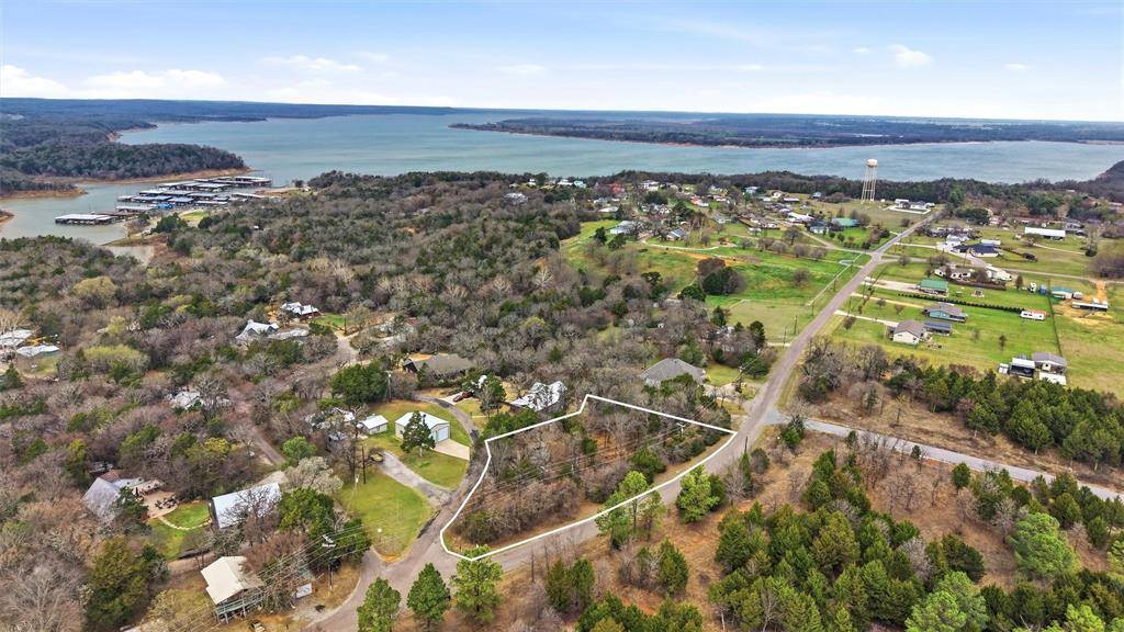 41 Cedar Bayou Boulevard, Gordonville, TX 76245