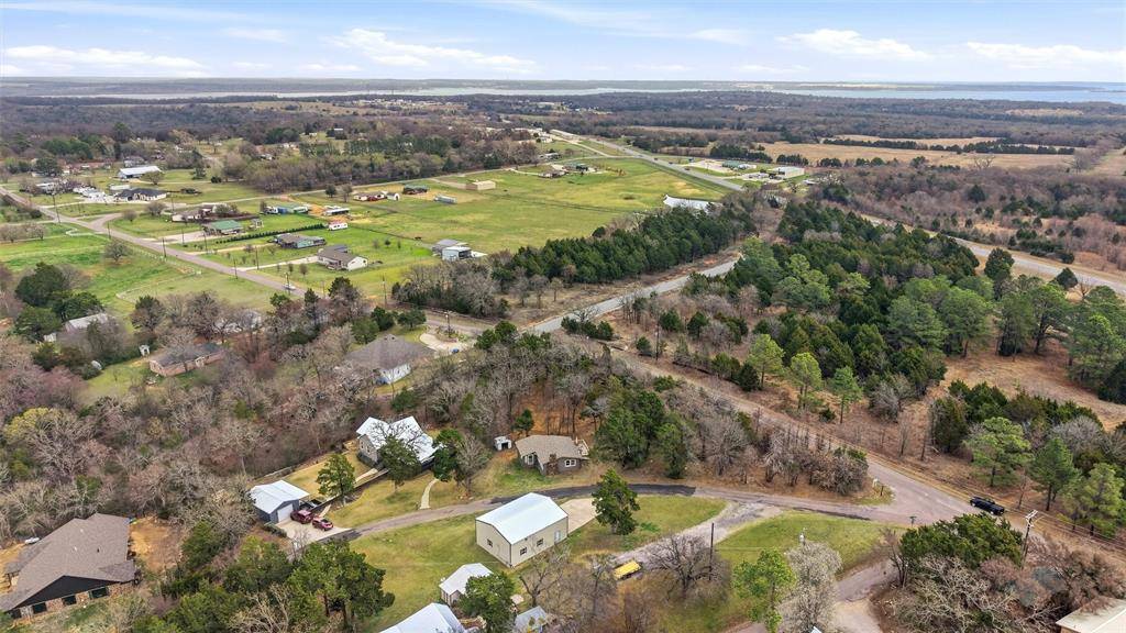 41 Cedar Bayou Boulevard, Gordonville, TX 76245