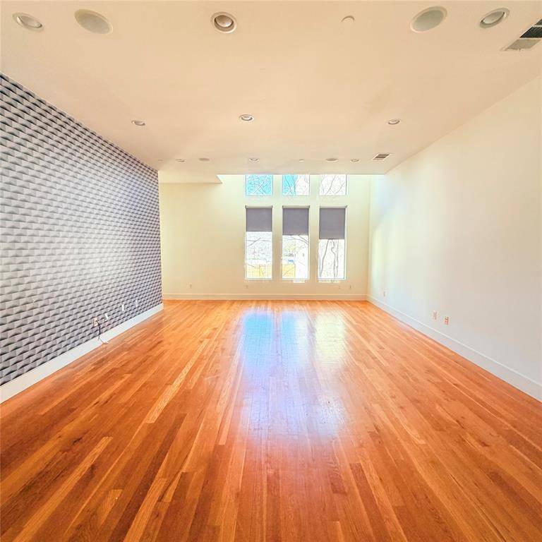 1600 N Haskell Avenue #11, Dallas, TX 75204