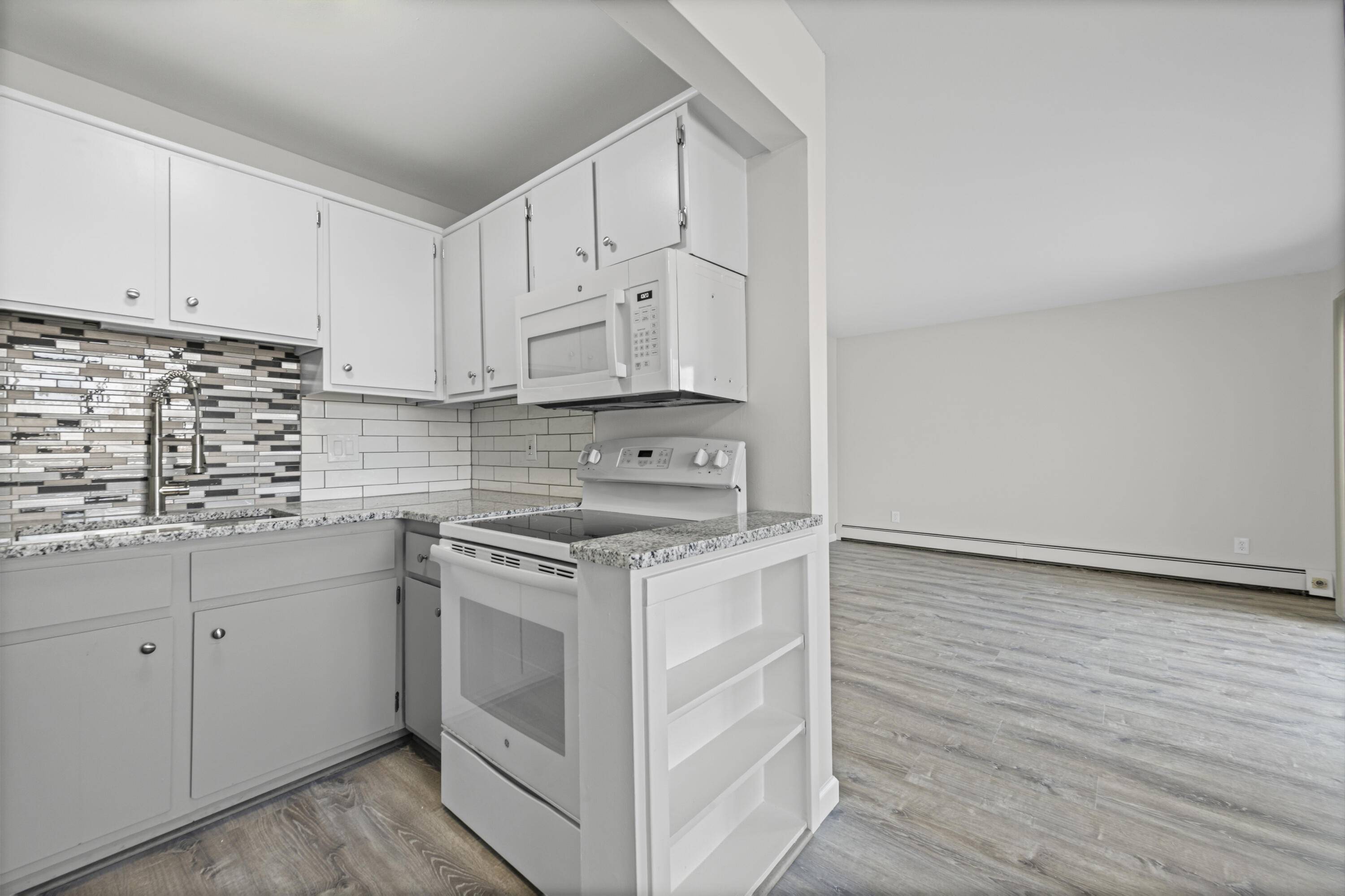 5955 Alan DR #61, Brighton Twp, MI 48116