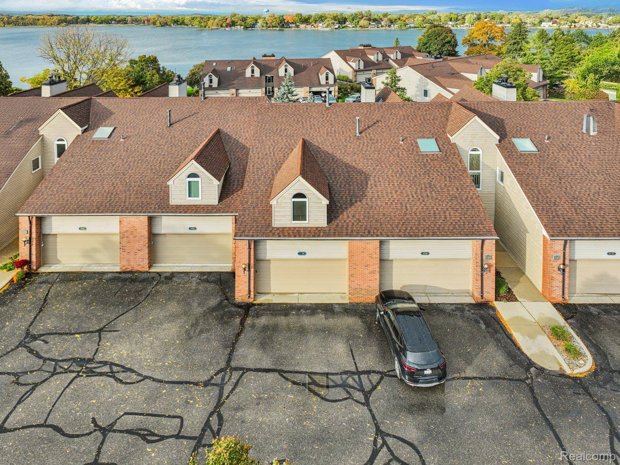 3388 Loon Lake CT, Waterford Charter Township, MI 48329