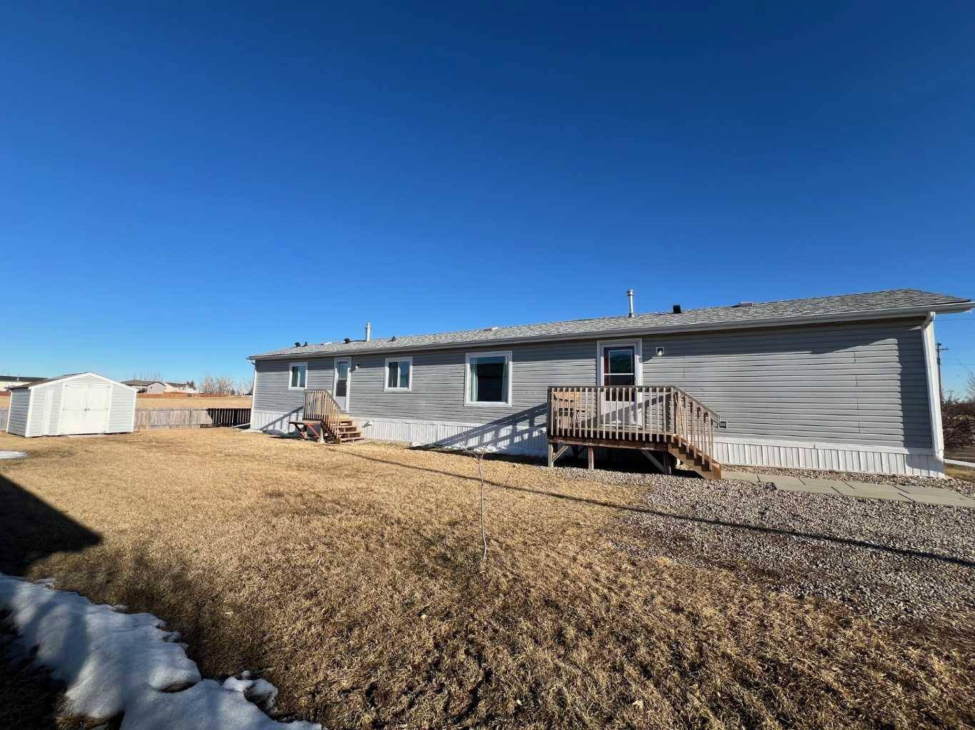 212 Cross ST, Acme, AB T0M 0A0