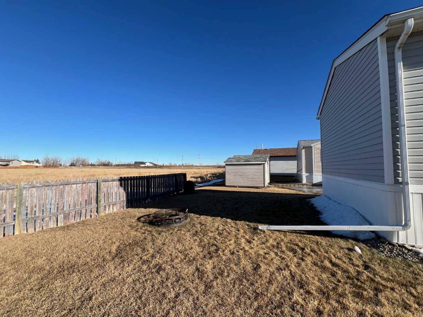 212 Cross ST, Acme, AB T0M 0A0