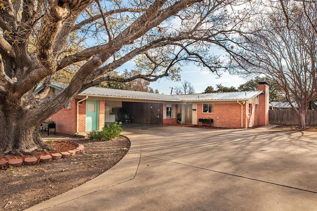 2005 S China Street, Brady, TX 76825