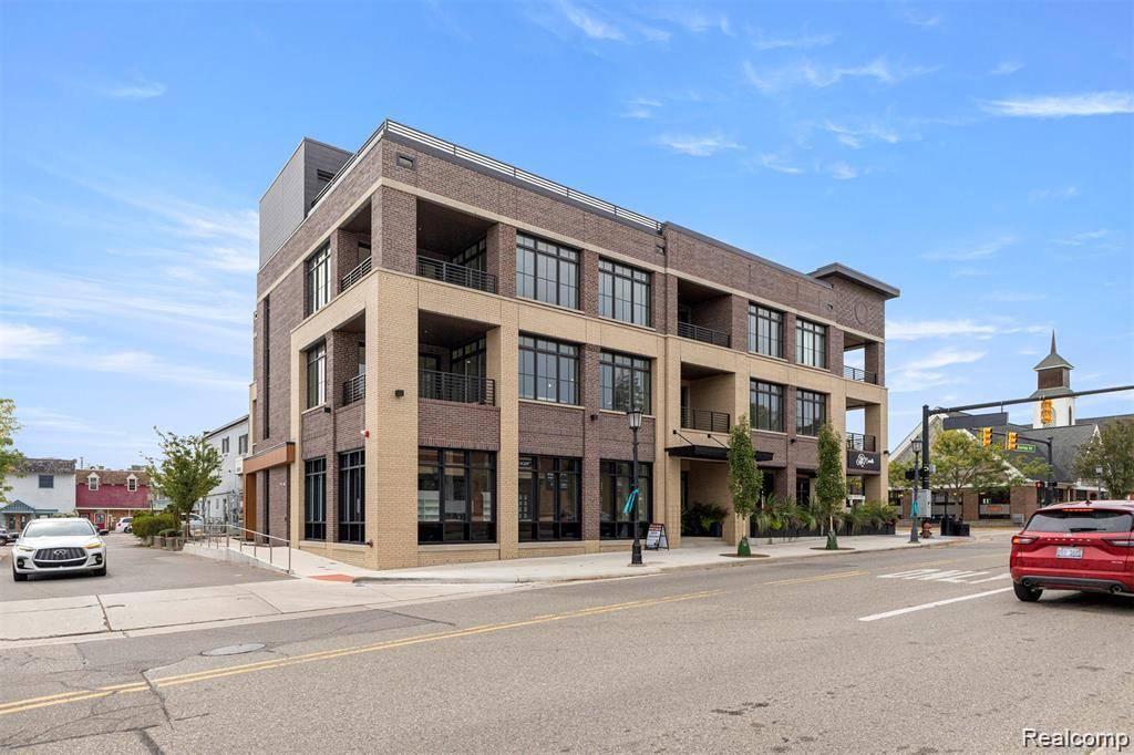 156 N Center Unit 301, Northville, MI 48167