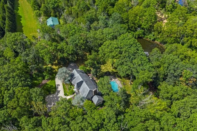 101 Sunnybranch Rd, Far Hills Boro, NJ 07931