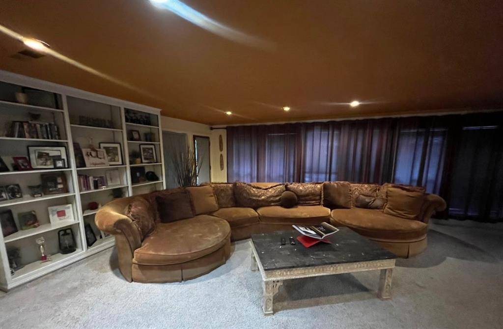 13001 Harkness, Dallas, TX 75243