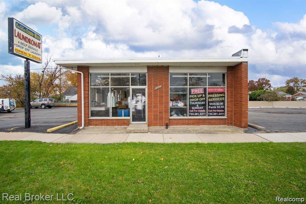 13293 Northline RD, Southgate, MI 48195