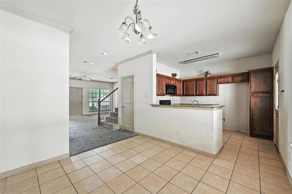 2353 Homewood Lane, Grand Prairie, TX 75050