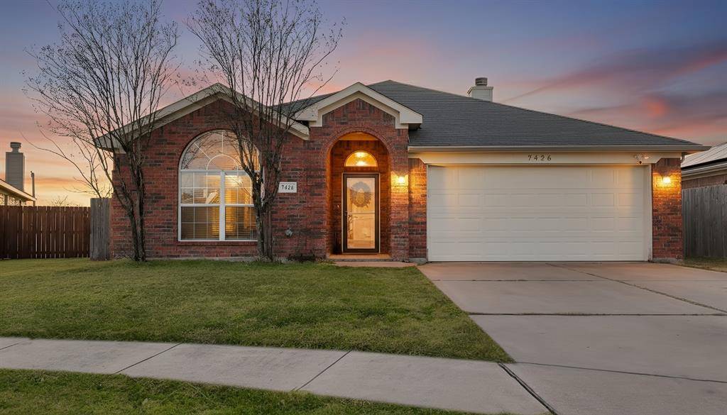 7426 Lake Front Trail, Arlington, TX 76002