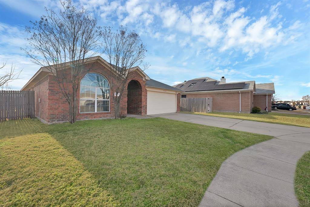 7426 Lake Front Trail, Arlington, TX 76002