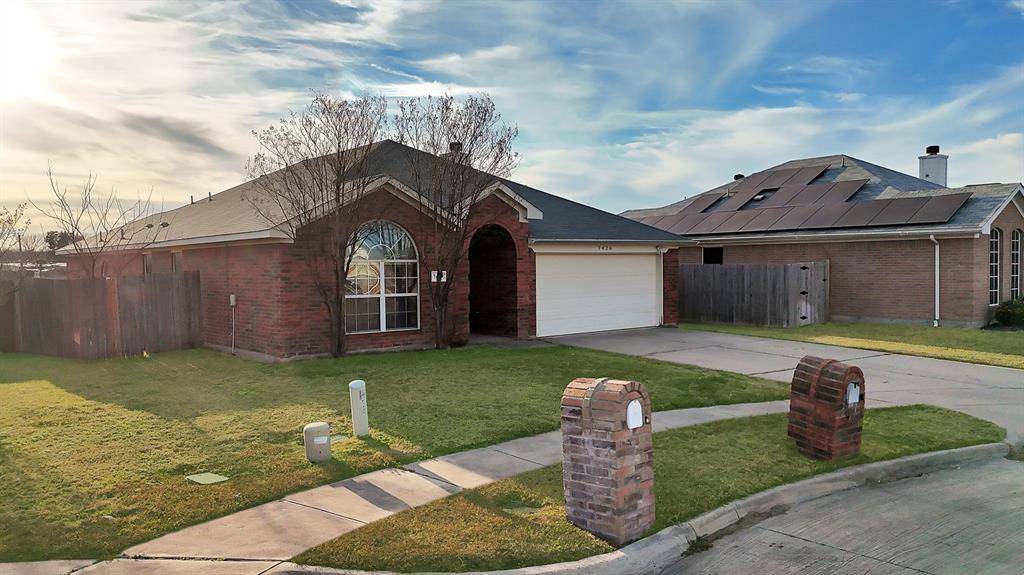 7426 Lake Front Trail, Arlington, TX 76002