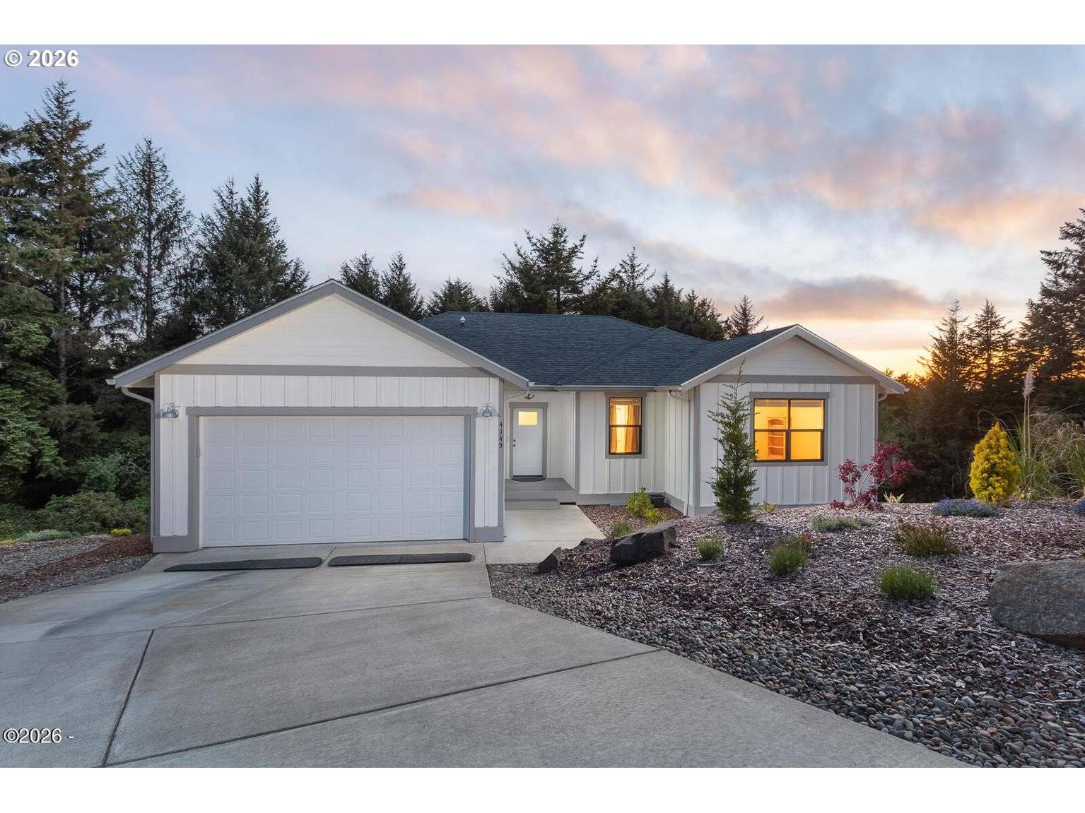 4145 SE INLET AVE, Lincoln City, OR 97367