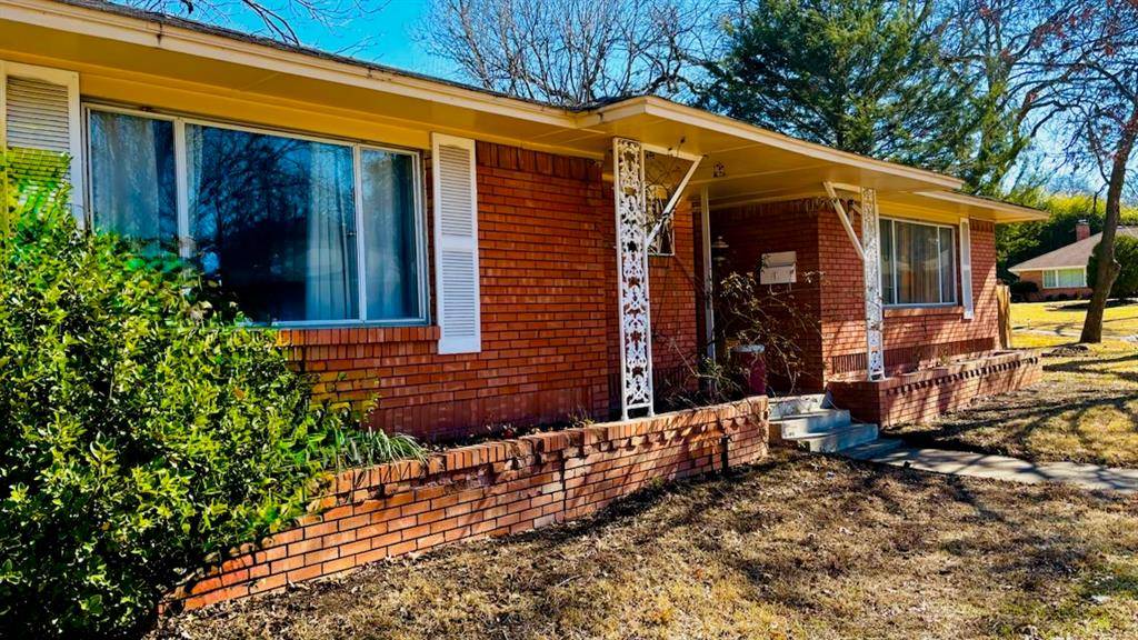 2438 Five Mile Circle, Dallas, TX 75233