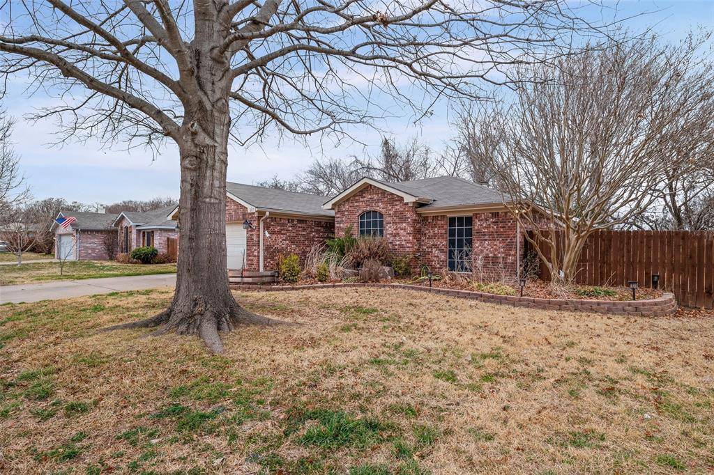 217 King Arthur Drive, Weatherford, TX 76086