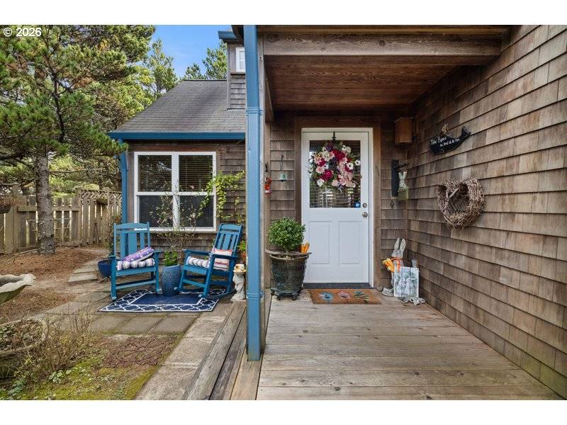 5700 BAREFOOT LN, Pacific City, OR 97135