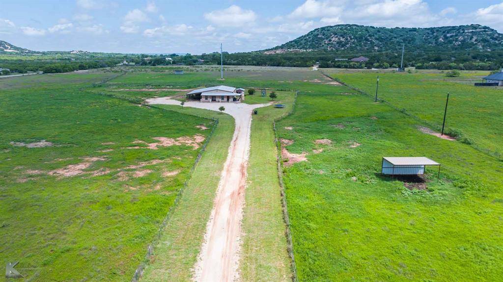 2574 County Road 162, Ovalo, TX 79541