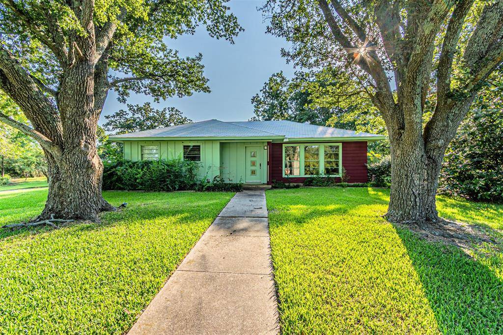 713 N Washington Street, Grand Saline, TX 75140