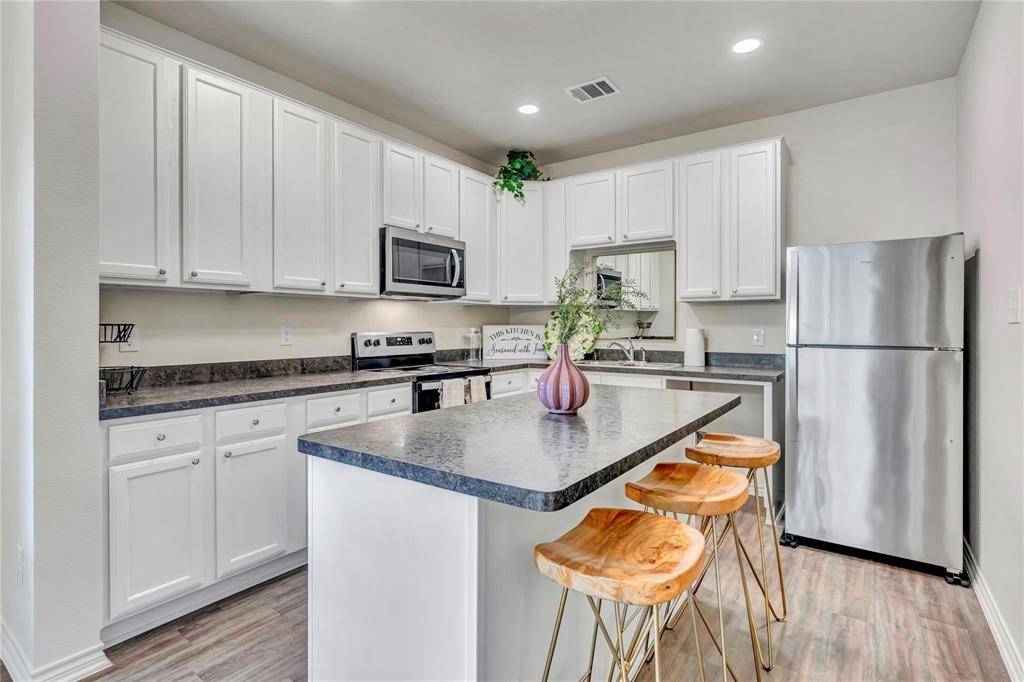 1721 Saint Louis Avenue, Fort Worth, TX 76110