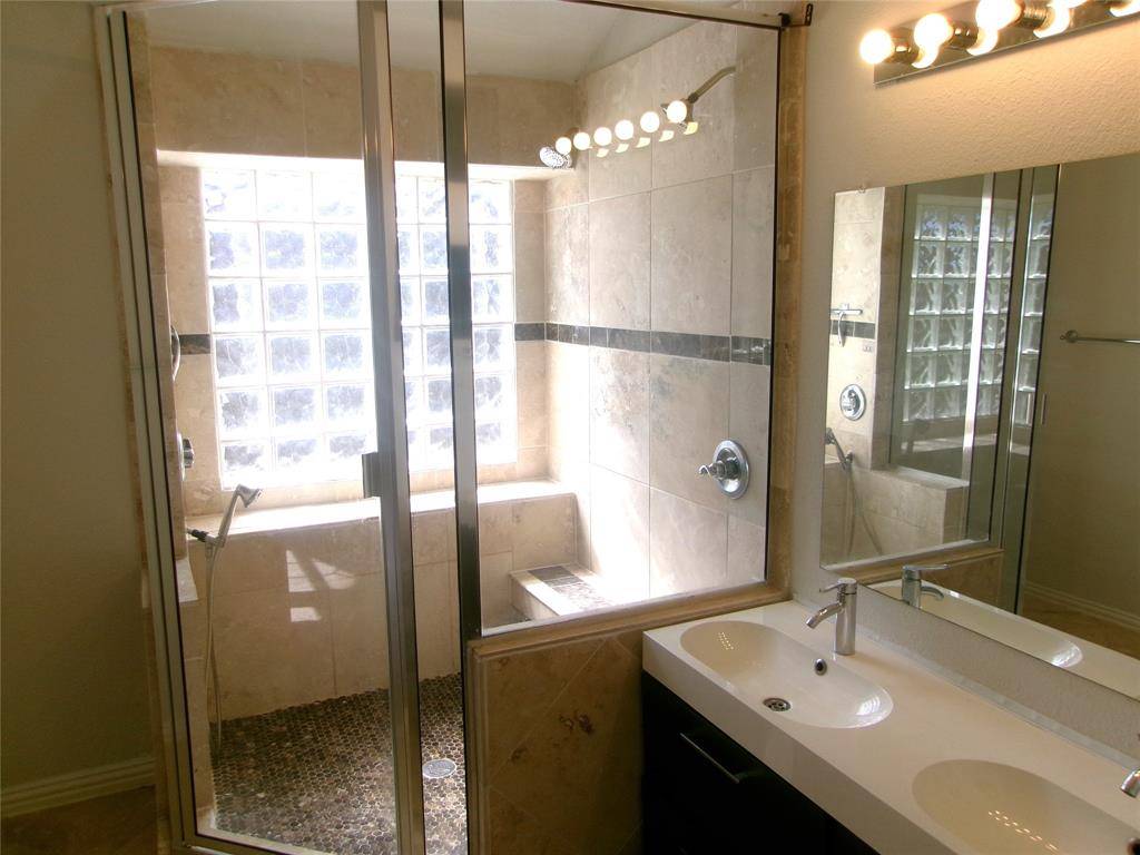 8809 Oakwood Lane, Frisco, TX 75035