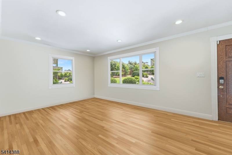 95 Cedar Ave, Hackensack City, NJ 07601