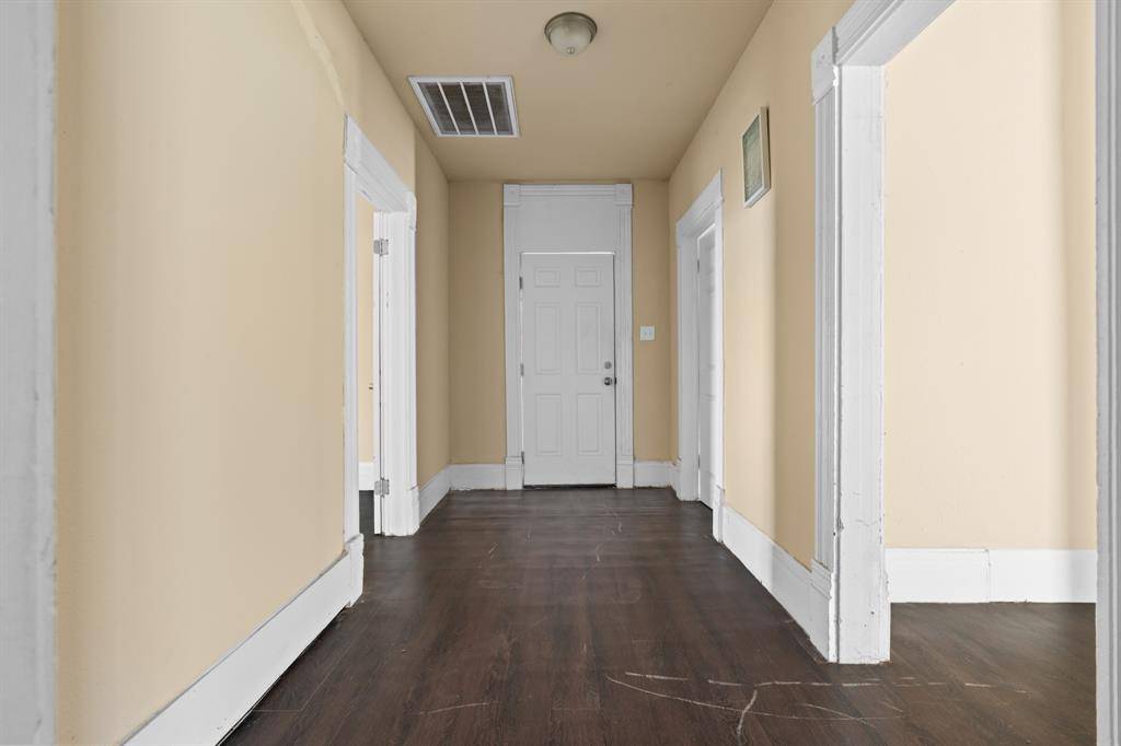 102 Chestnut Street, Hillsboro, TX 76645