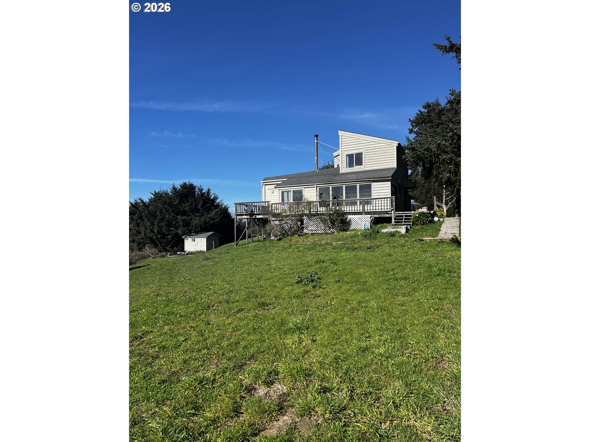 94444 LINDA LN, Gold Beach, OR 97444
