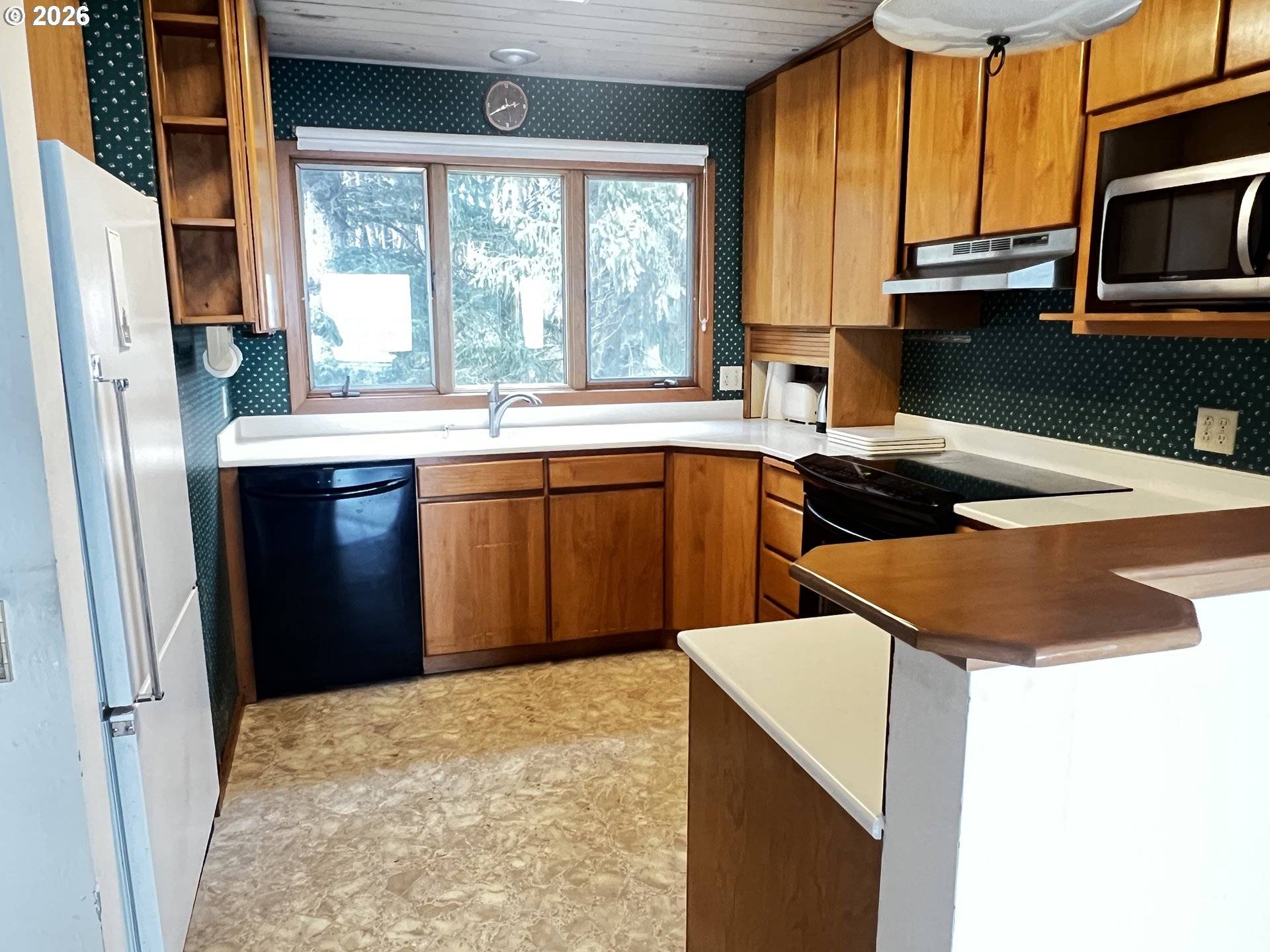 94444 LINDA LN, Gold Beach, OR 97444