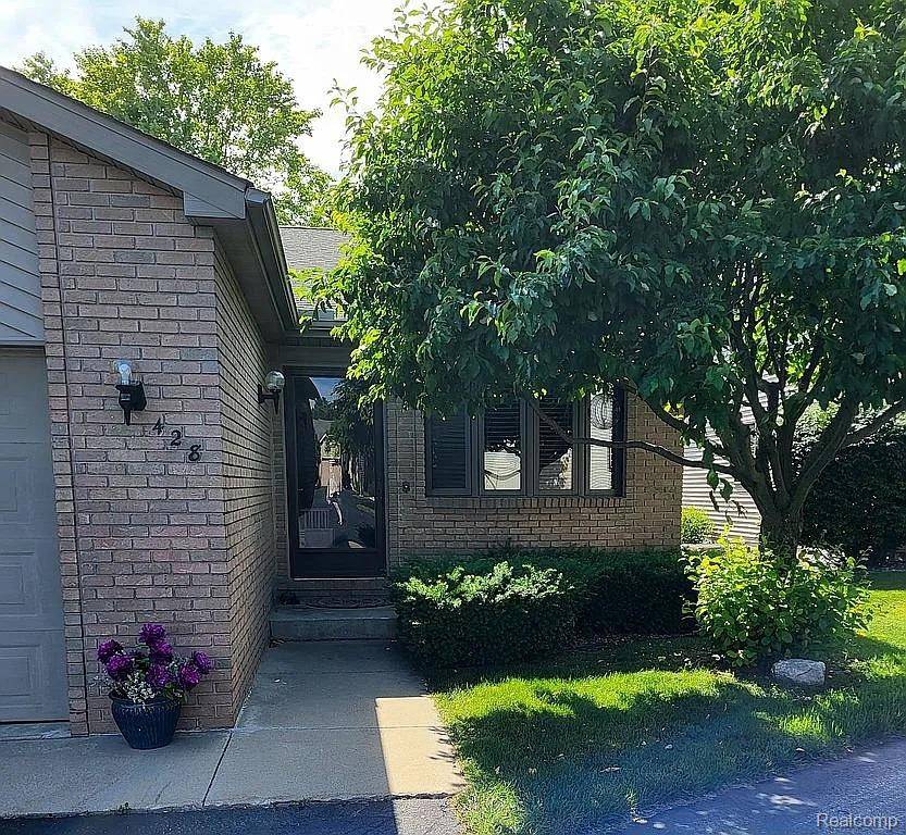 428 Morningside DR, Midland, MI 48640