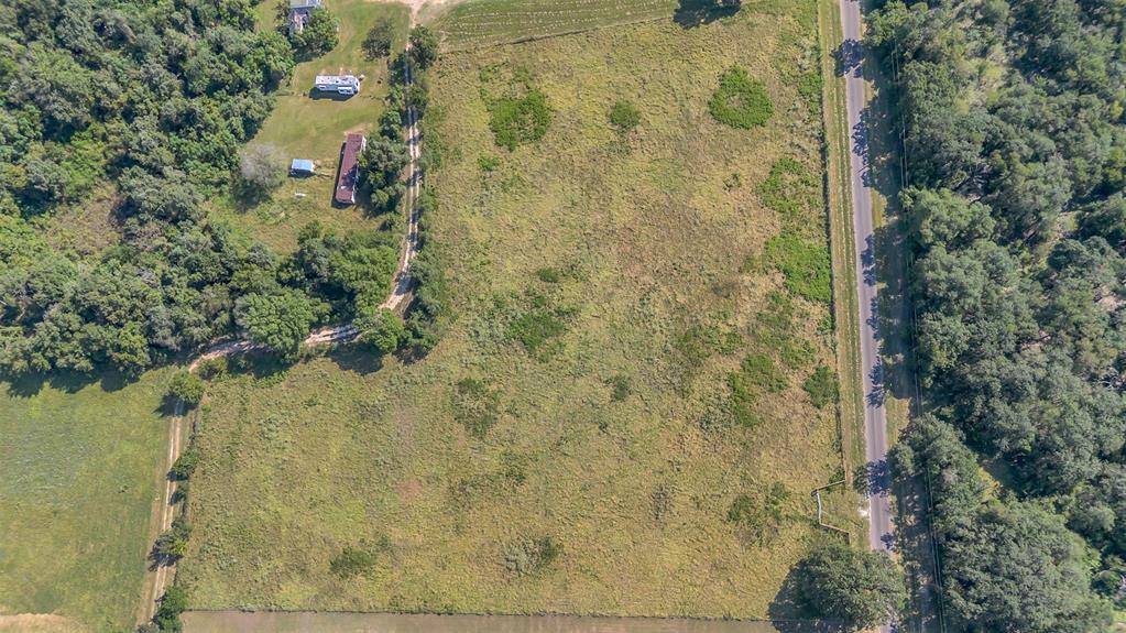 8900 Old Highway, Calvert, TX 77837