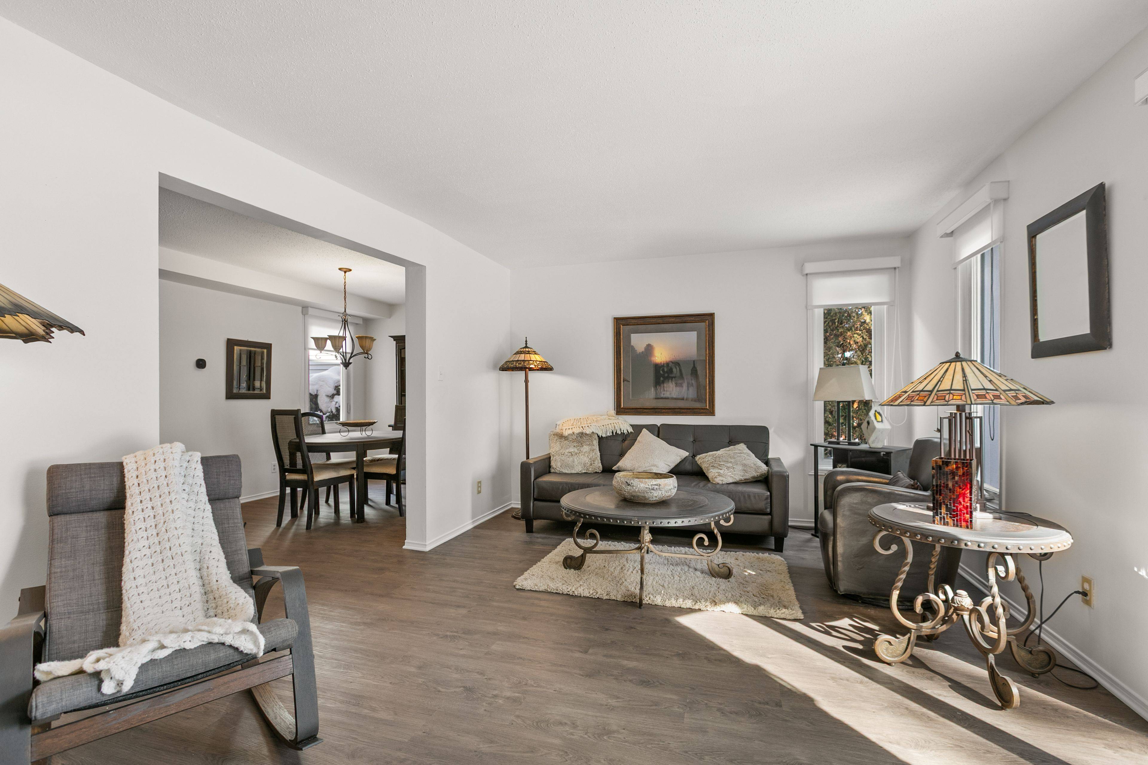 176 Sherway DR #A, Barrhaven, ON K2J 1W7