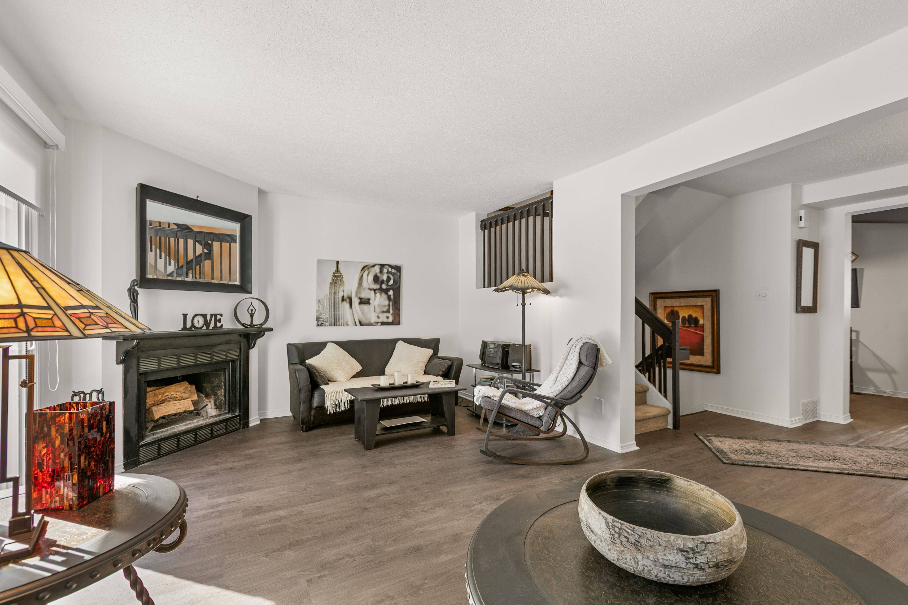 176 Sherway DR #A, Barrhaven, ON K2J 1W7