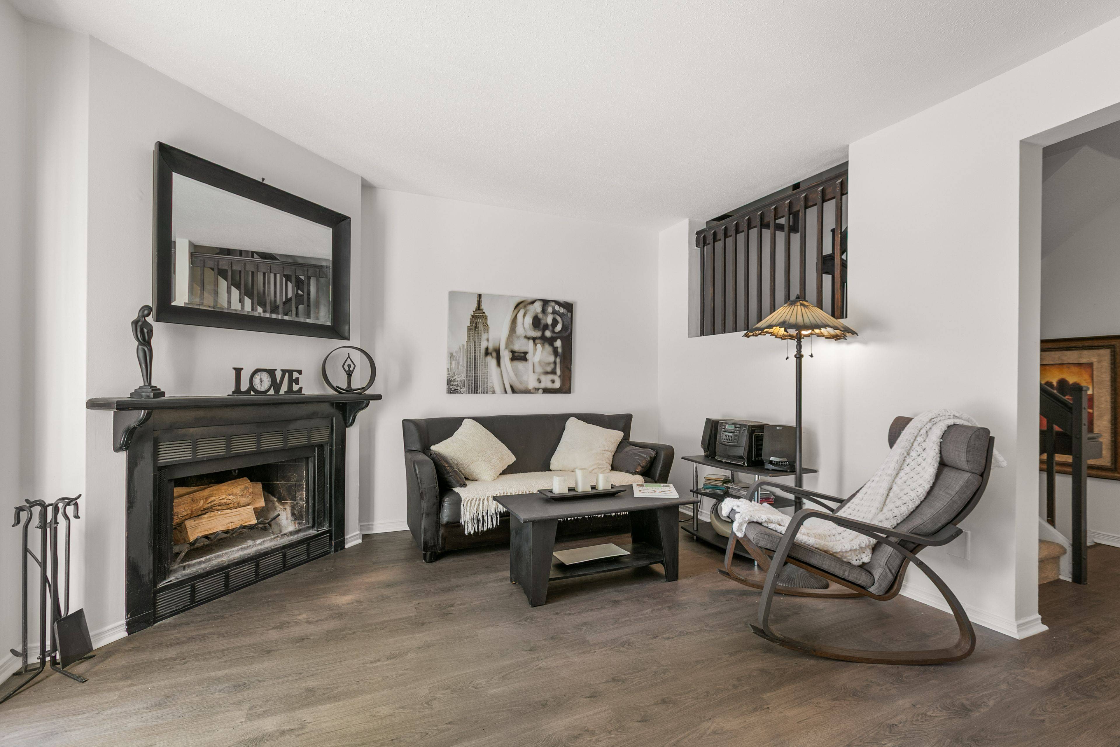 176 Sherway DR #A, Barrhaven, ON K2J 1W7