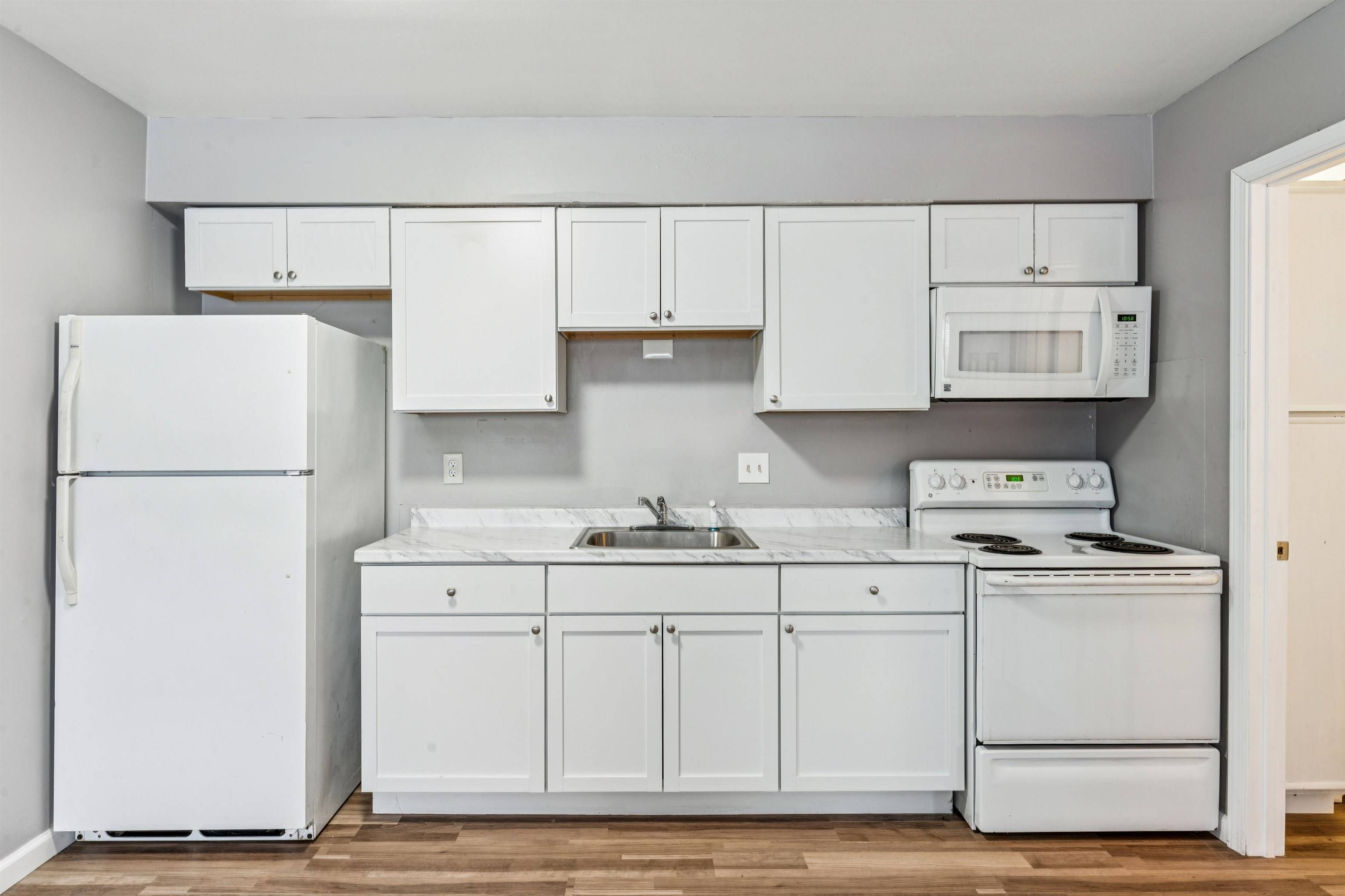 3817 Lippincott Apt 17 BLVD, Flint, MI 48507