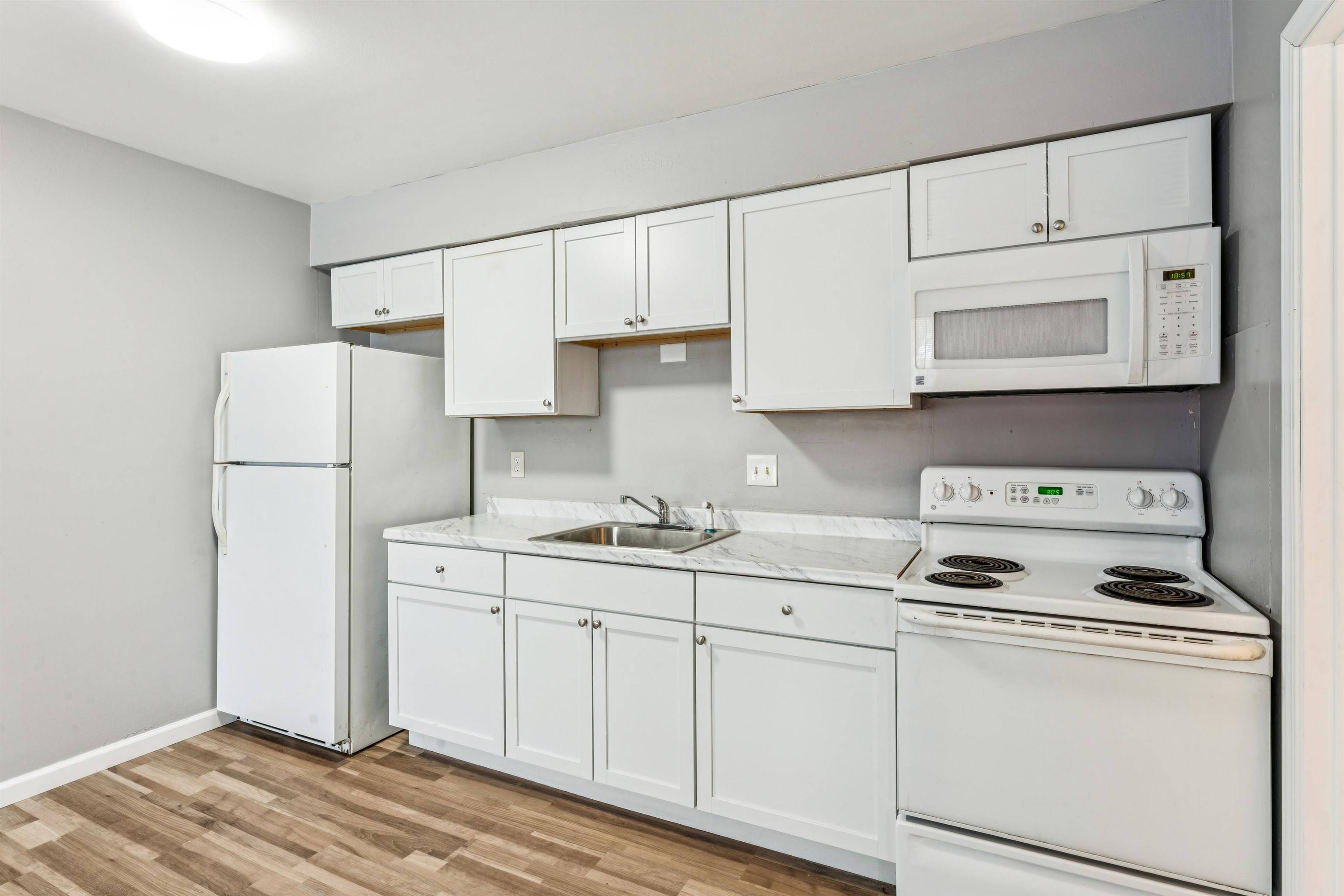 3817 Lippincott Apt 17 BLVD, Flint, MI 48507