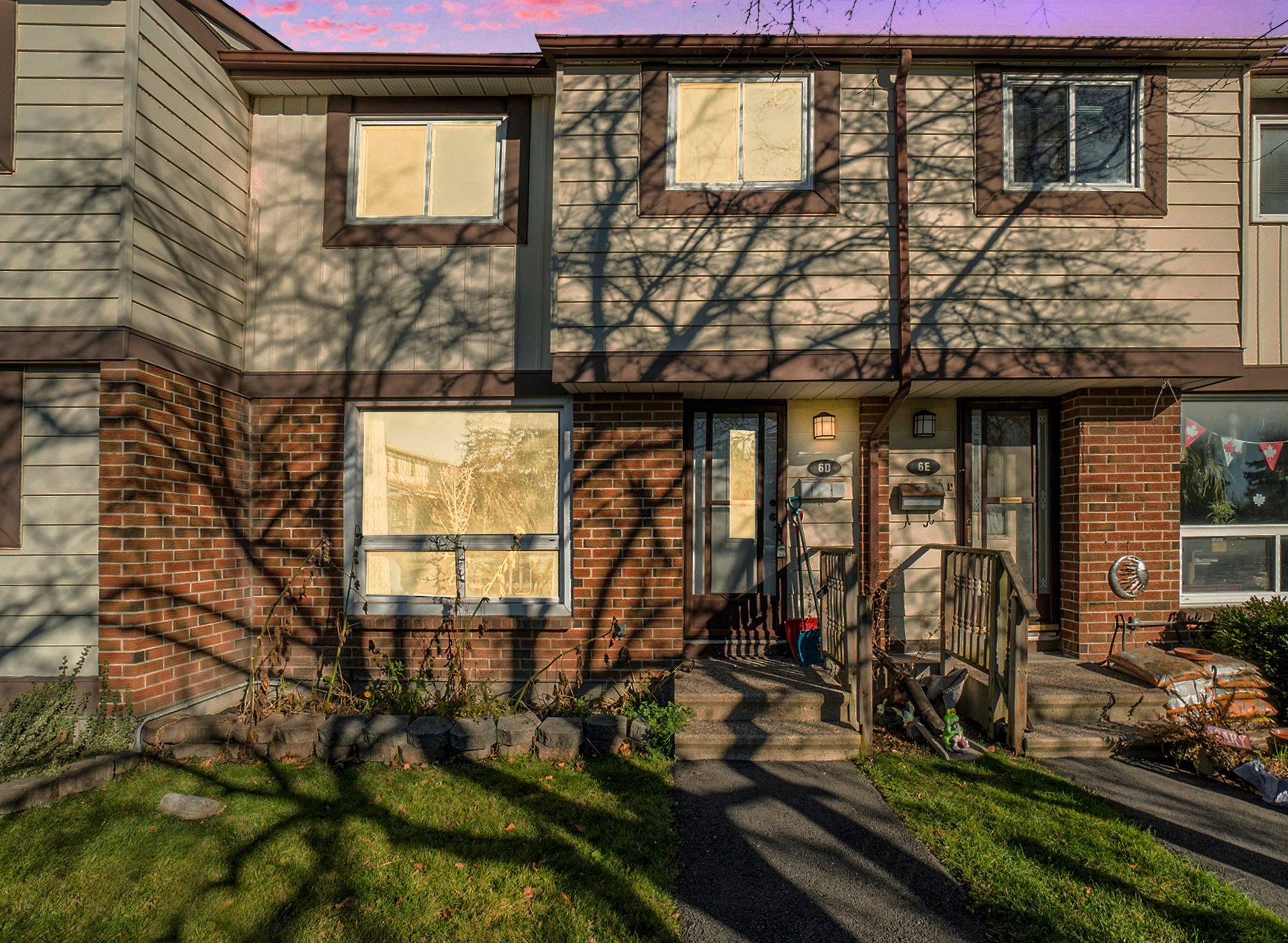 6 Henfield AVE #D, Barrhaven, ON K2J 1P2