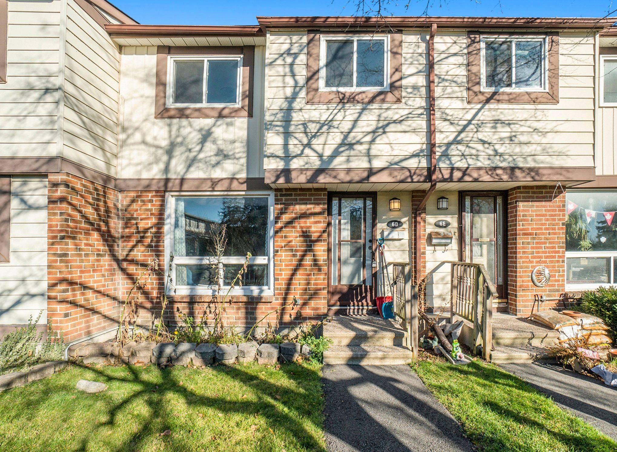 6 Henfield AVE #D, Barrhaven, ON K2J 1P2