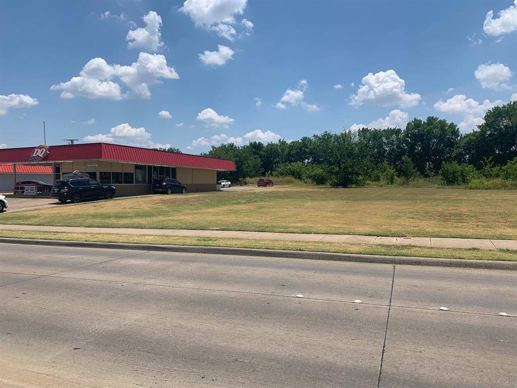 1010 E Broad Street, Mansfield, TX 76063