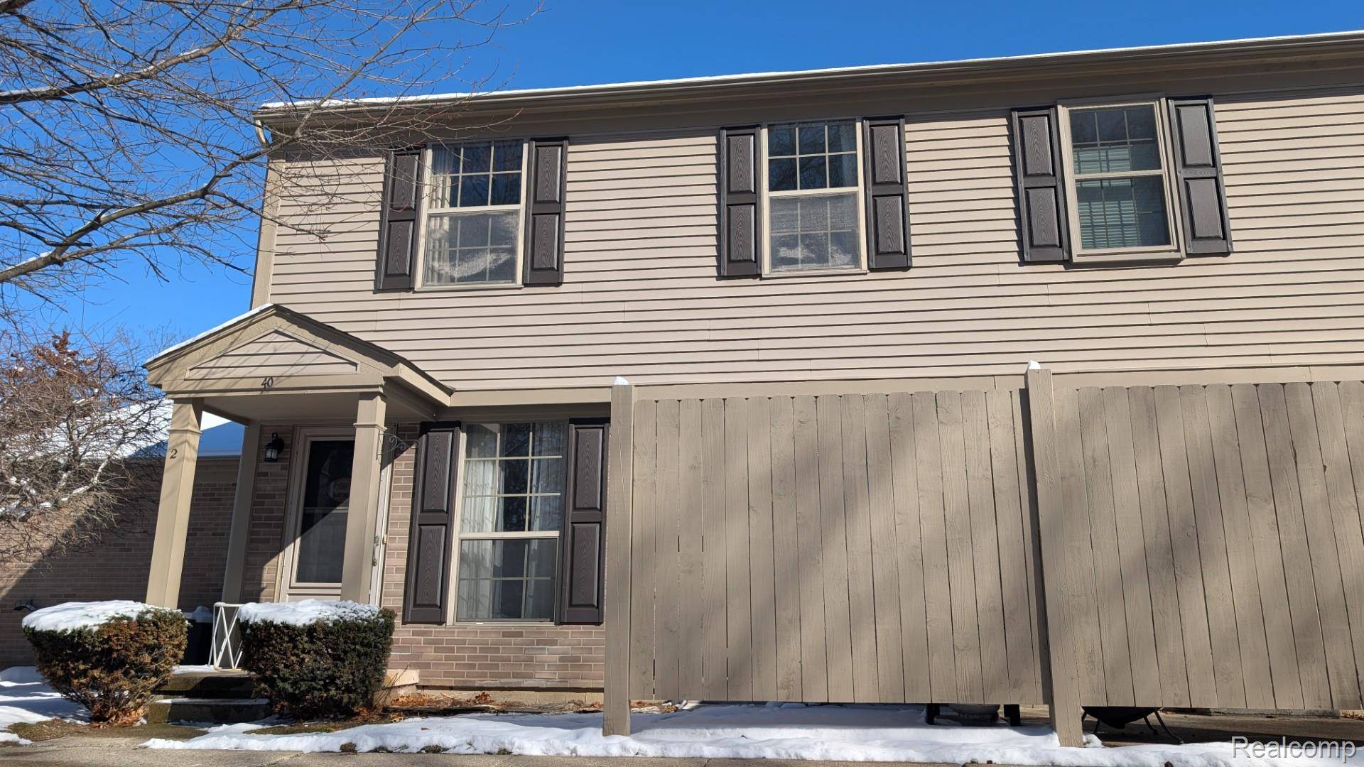 40 Pine Tree Ridge DR #2, Waterford Charter Township, MI 48327