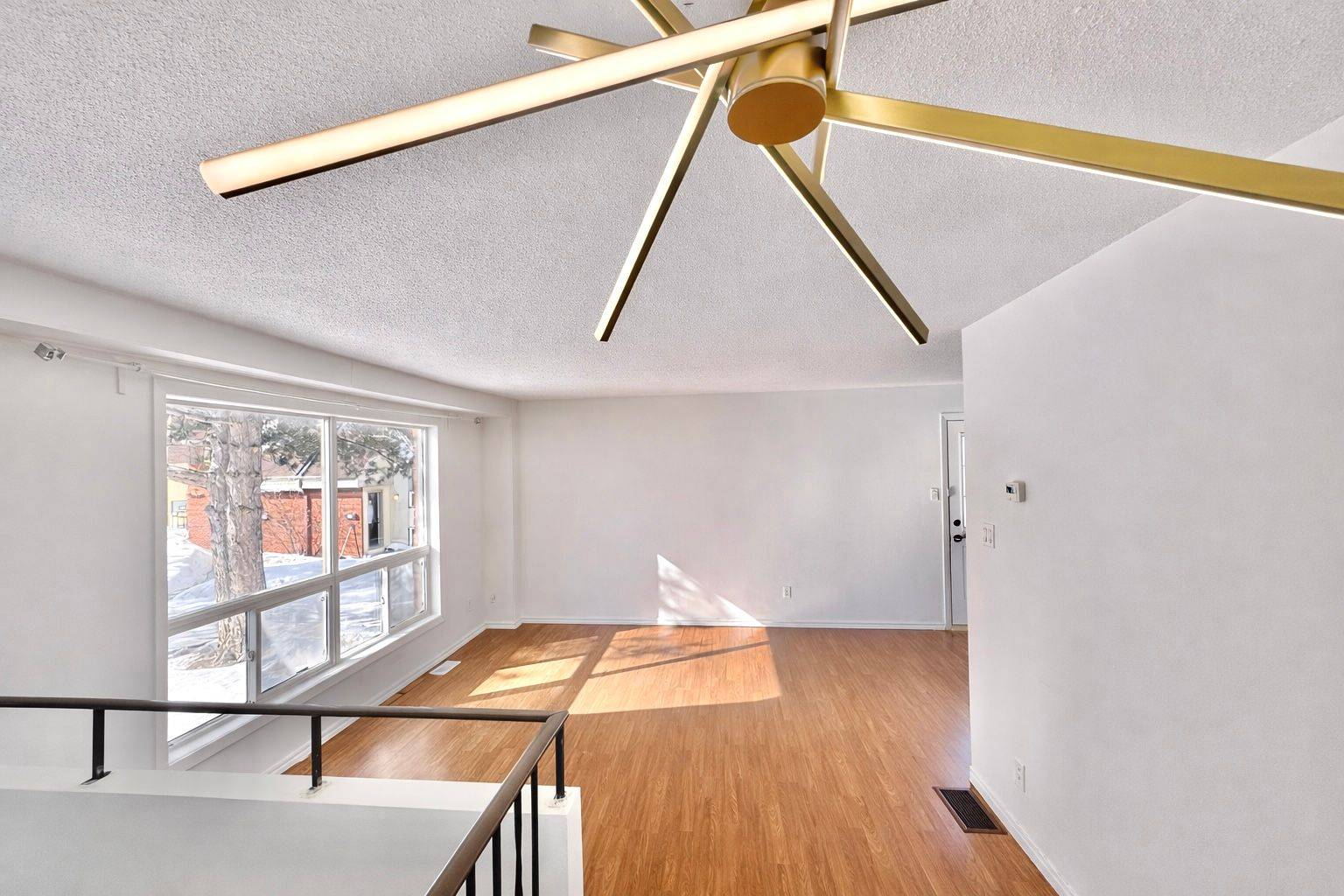 11C Sonnet CRES, Bells Corners And South To Fallowfield, ON K2H 8W8