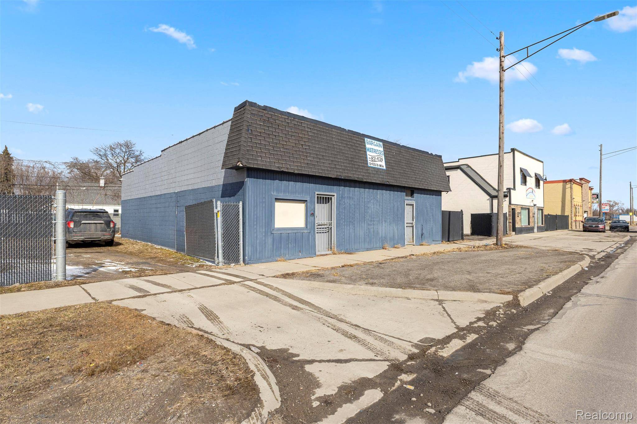 12434 8 Mile RD, Warren, MI 48089