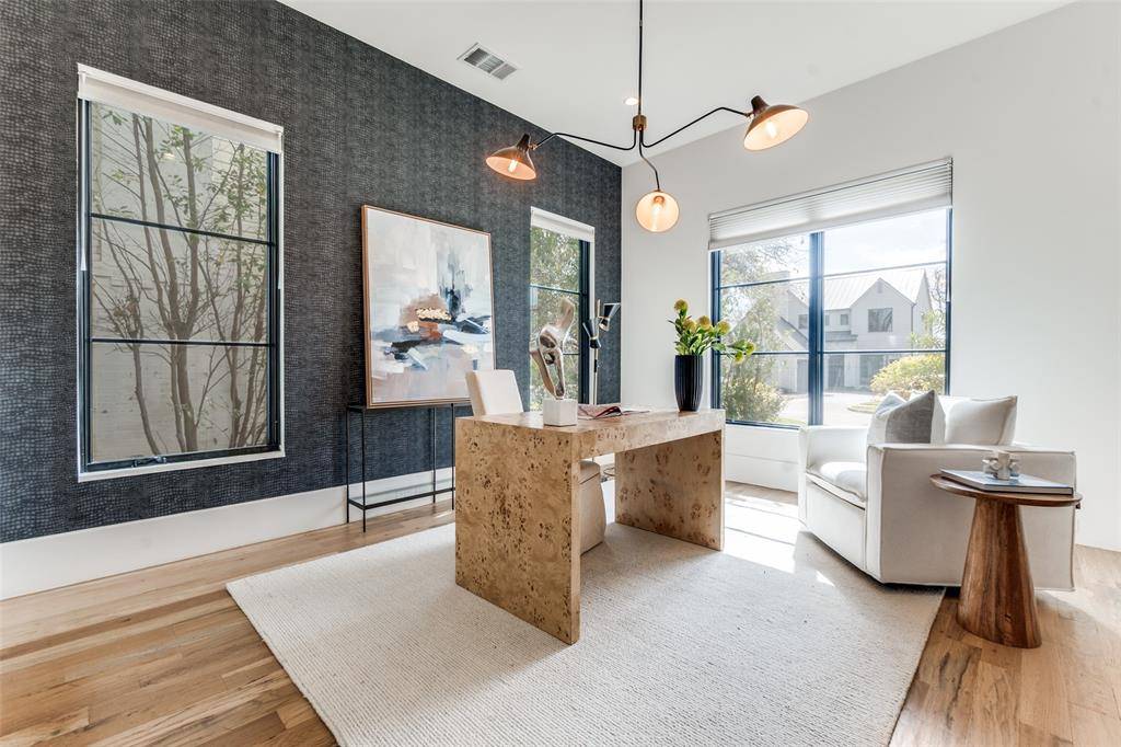 5111 W Amherst Avenue, Dallas, TX 75209